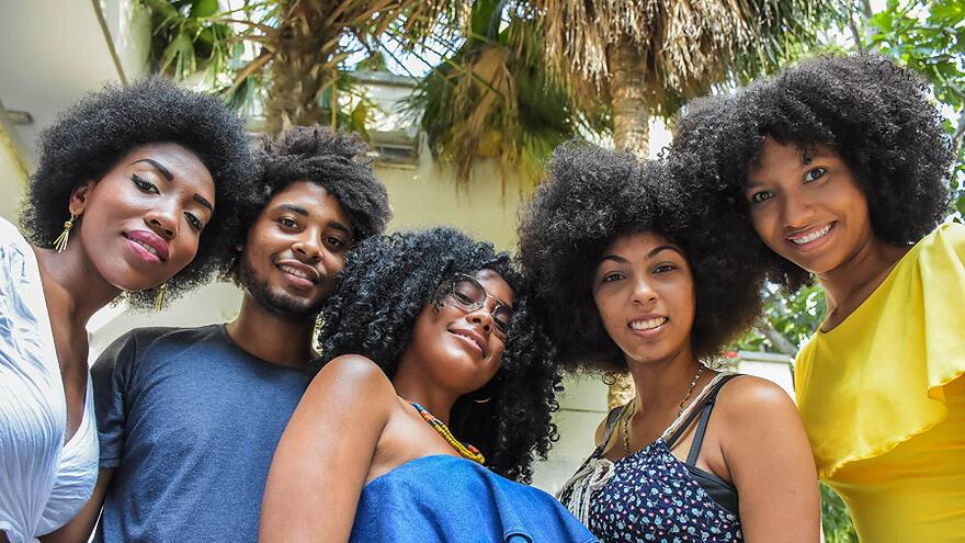 Los rizos también son ‘top’ en el Caribe