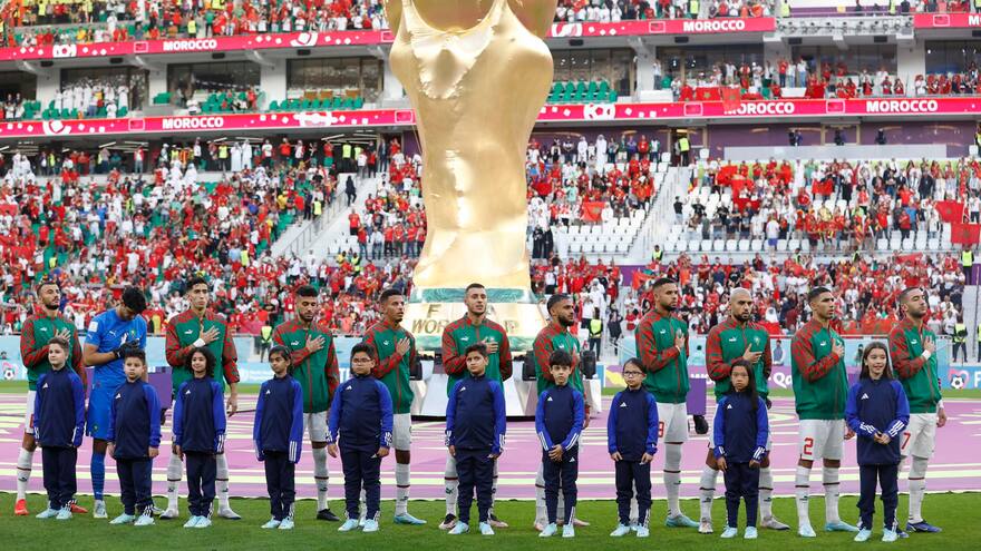 Mundial de Qatar: Arquero de Marruecos, Bono, desapareció luego de estar en el campo y cantar el himno