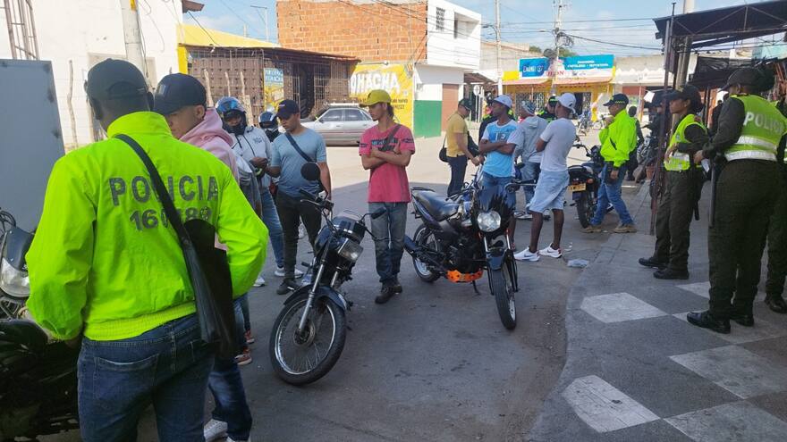 Dos capturados por uso de documento falso y tráfico de drogas en Riohacha, La Guajira
