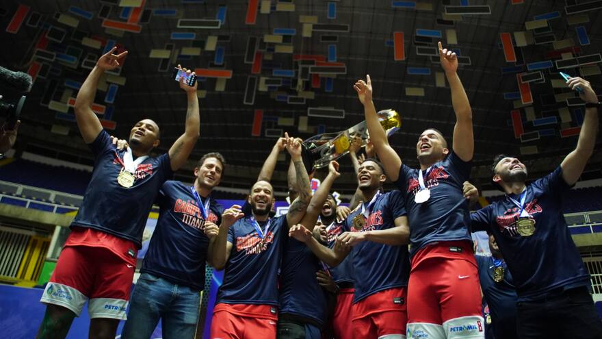 El álbum del sexto título consecutivo de Titanes de Barranquilla