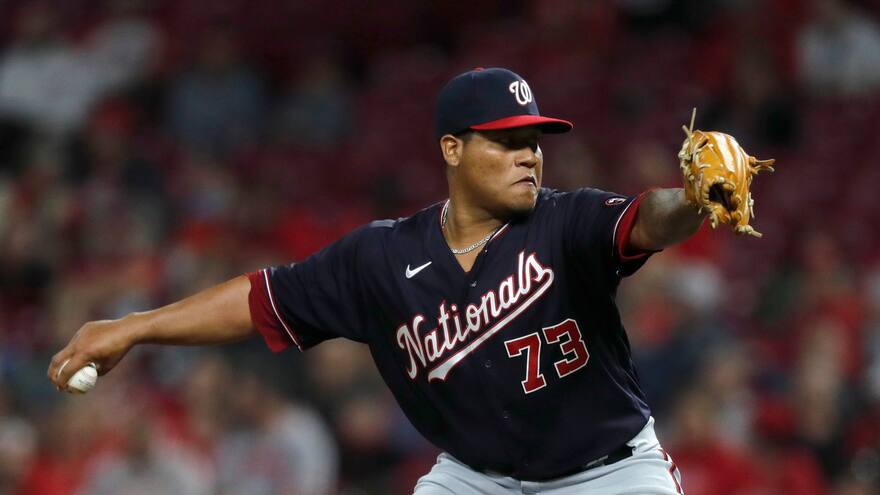 Jhon Romero compartirá equipo con Urshela en las Grandes Ligas