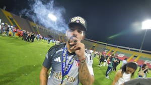 “Yo terminé jugando infiltrado, no me importó arriesgar mi carrera por Junior”: Javier Báez