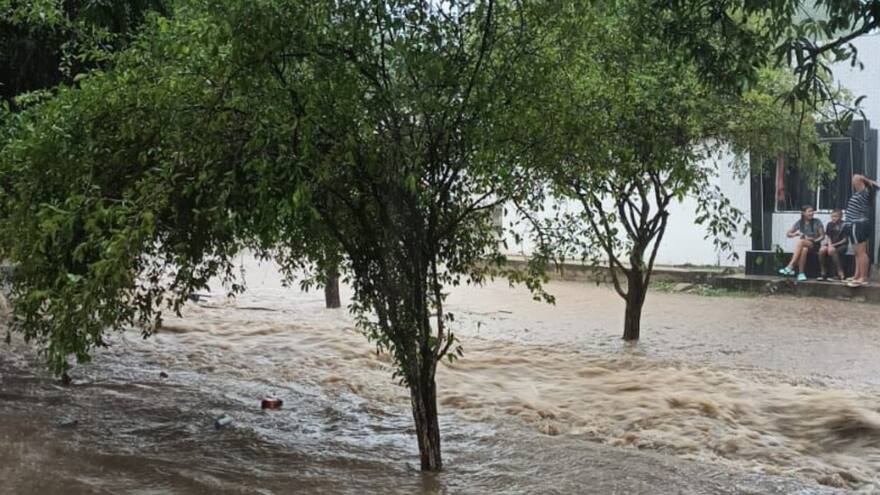 Varios sectores del centro y sur del Atlántico afectados por fuertes lluvias