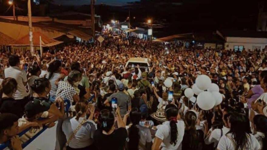 Despiden con honores al rector Armando Rivero en Sucre