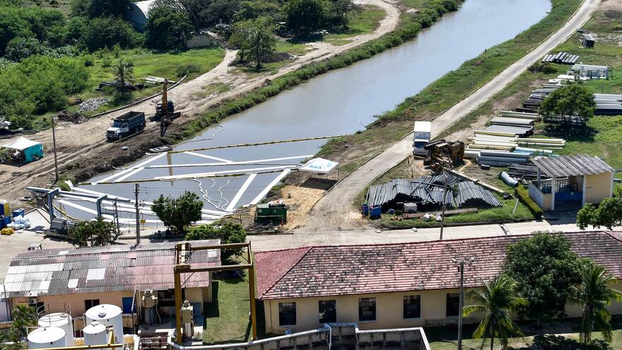 Triple A firma acuerdo del plan de carbono neutral