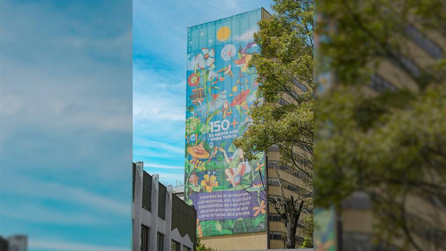 Instalan vallas que descontaminan el aire como lo harían miles de árboles