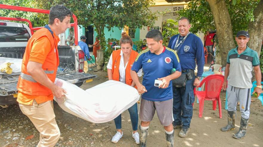 Magdalena: afectados por inundaciones en la Zona Bananera reciben ayudas