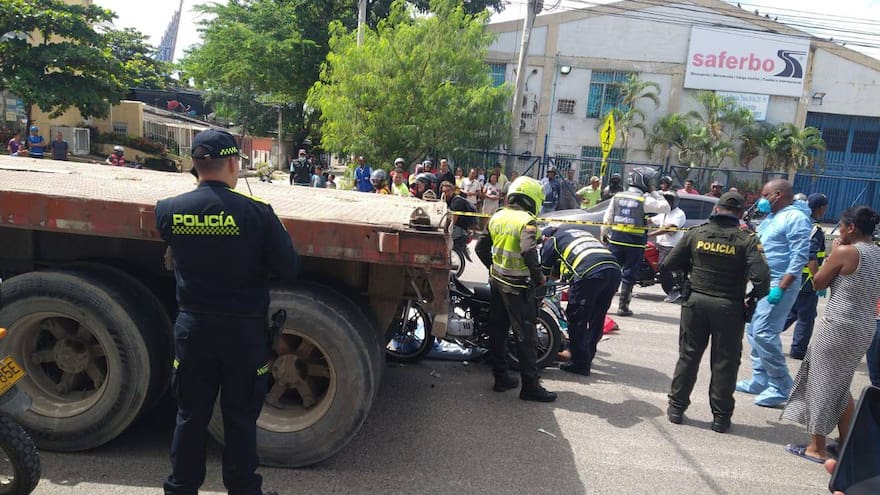 Accidentes en Cartagena: motociclista murió tras chocar con una tractomula en el Corredor de Carga