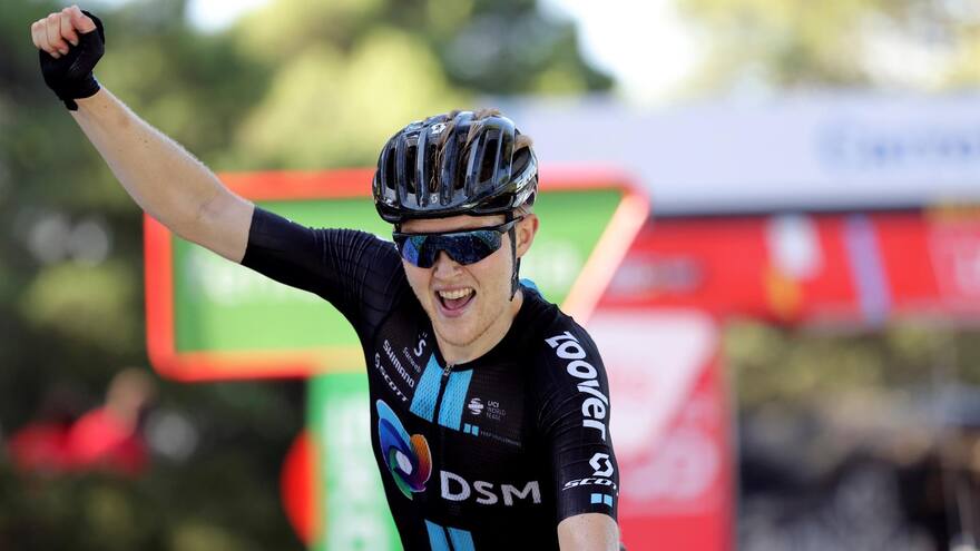 El australiano Storer inaugura el Balcón de Alicante, Roglic sigue líder