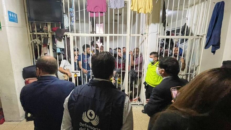 Defensoría del Pueblo destaca el acuerdo para la alimentación de reclusos en estaciones de Policía y Unidades de Reacción Inmediata