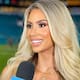 Ella es Sara Cardona, la colombiana que se roba las miradas en las transmisiones de la NFL