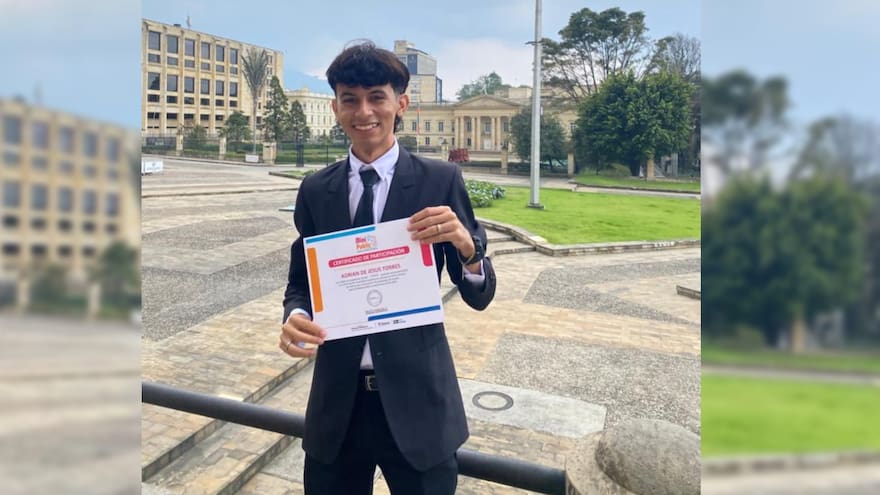 Adrián Torres, el barranquillero que le apuesta a la incidencia juvenil