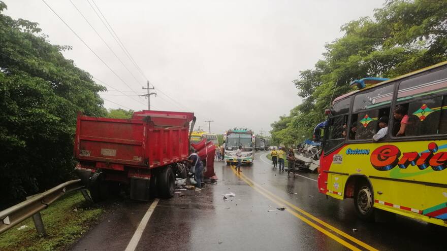 Reportan grave accidente en la Cordialidad a la altura de Sabanalarga