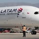 LATAM anuncia alternativas para viajeros afectados por cancelaciones de vuelos hacia Venezuela