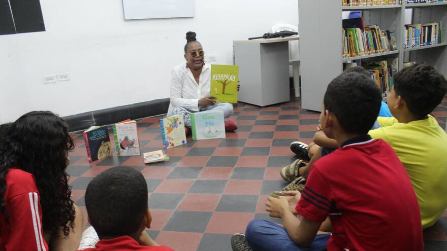Promueven la lectura a traves de la apertura de Bibliotecas distritales