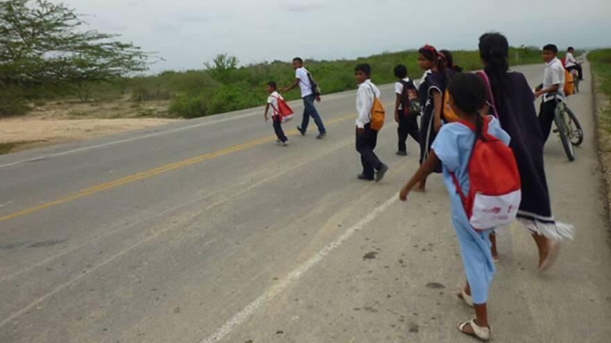 En La Guajira se podrán contratar carros venezolanos para transporte escolar