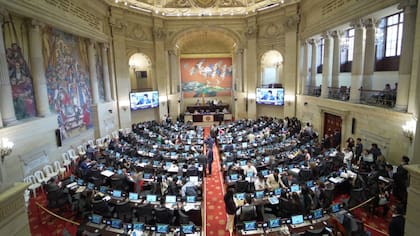 Congresistas rompen quorum cuando se votaba ponencia de archivo de la tributaria: “Le hacen un juego nefasto al Gobierno”
