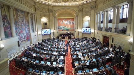 Congresistas rompen quorum cuando se votaba ponencia de archivo de la tributaria: “Le hacen un juego nefasto al Gobierno”
