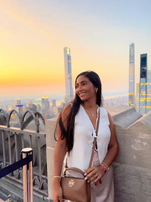 Homenaje a las mujeres de mi tierra: Nelra Ceballos Brito, empresaria y viajera del mundo, con profundo amor por la guajira