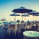 Muere una mujer tras ser golpeada por un parasol en restaurante de EE. UU.