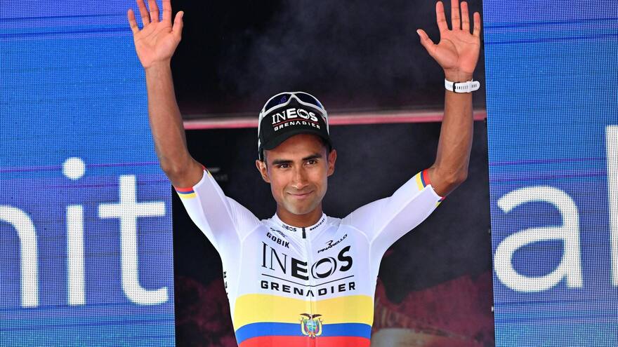 El ecuatoriano Jhonatan Narváez ganó la primera etapa del Giro y es líder