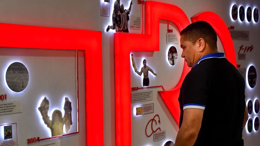 El estadio Metropolitano Roberto Meléndez inauguró su mural con los momentos más importantes en sus 37 años de historia