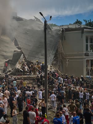 En Ucrania fuerza bruta, en Venezuela fuerza decisiva