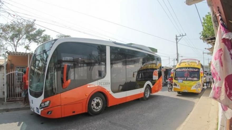 Usuarios de Transcaribe vuelven a viajar gratis por suspensión de recaudos