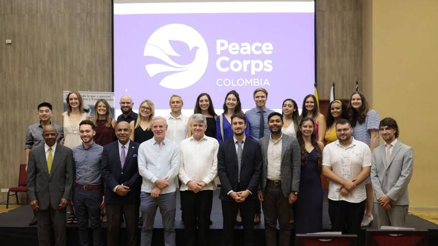 En Barranquilla, voluntarios de Estados Unidos toman juramento para apoyar el desarrollo del Caribe colombiano