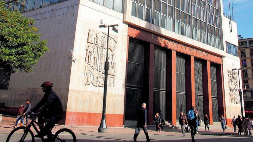 Analistas esperan subida de la tasa del Banrepública al 13 %