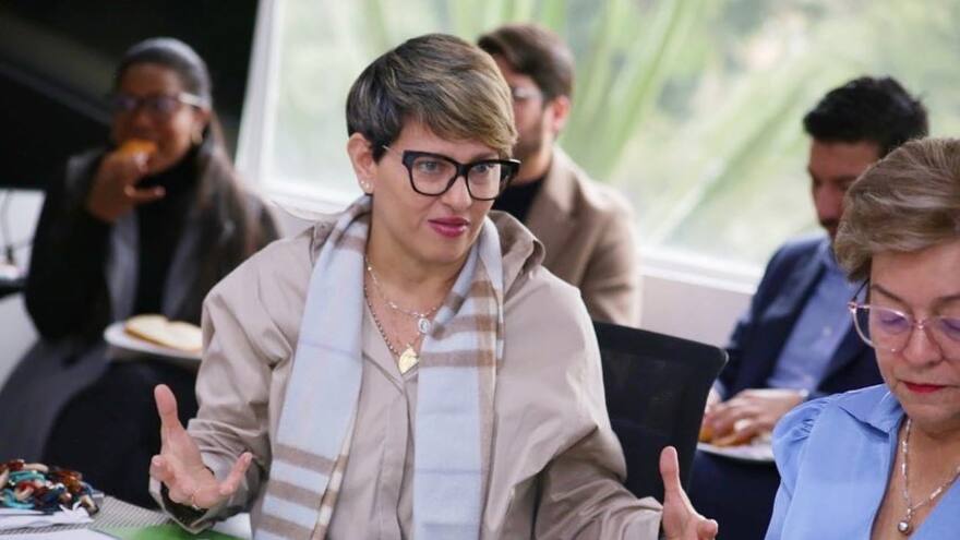 Se cae decreto de nombramiento de primera dama como embajadora en misión especial