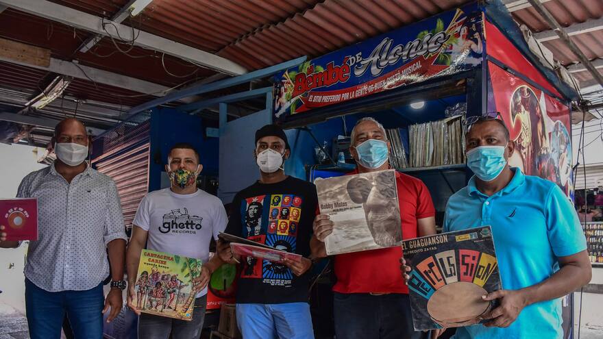 En video | La pasión por coleccionar música en acetato