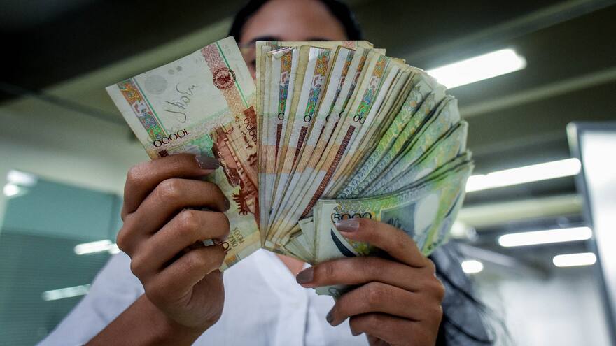 Gobierno anticipará prima al sector oficial