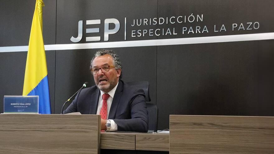 Presidente de la JEP responde a Petro por supuestos incumplimientos al acuerdo de paz de 2016