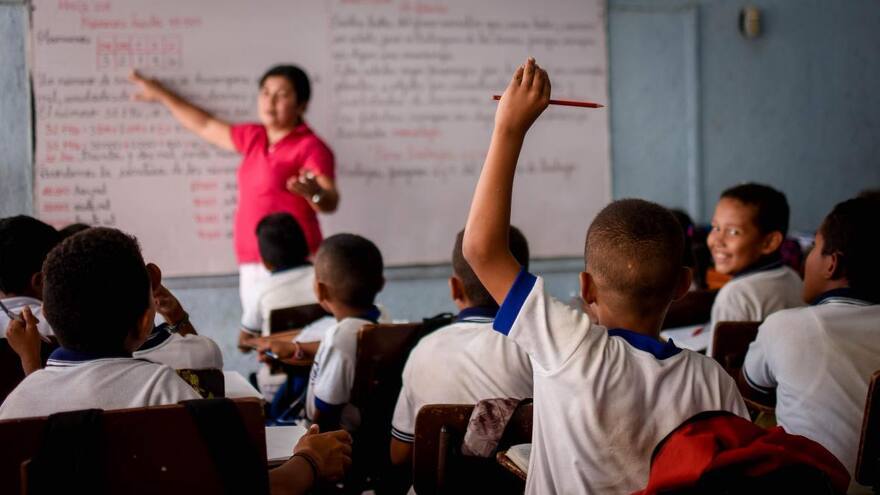 Becas del 100% para docentes de Educación Matemática en primaria en Colombia
