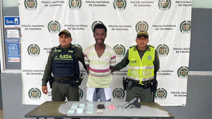 El Terror de los taxistas aparece sonriente en foto de reseña policial
