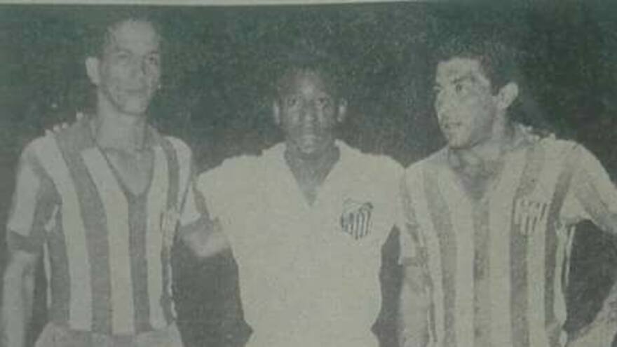 Los recuerdos de Walberto Maya marcando a Pelé