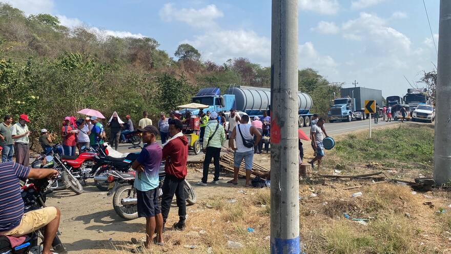 Bloqueo en la Vía Cordialidad por falta de agua