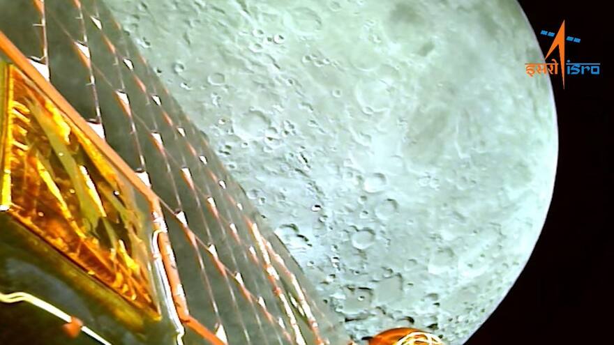 Misión india envía primeras imágenes de la Luna tras ingresar en su órbita