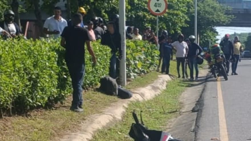 Adulto mayor muere embestido por una motocicleta en la avenida Circunvalar