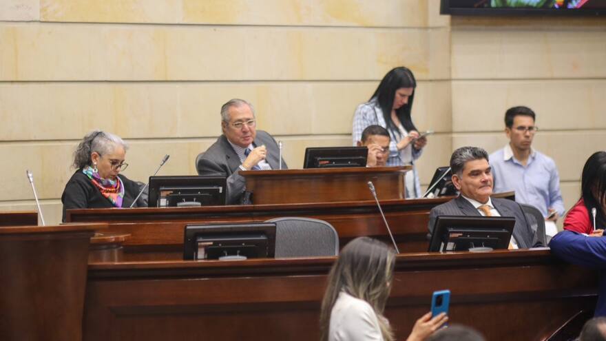 Aprueban proyecto para cambiar nombre de Fuerza Aérea a Fuerza Aeroespacial