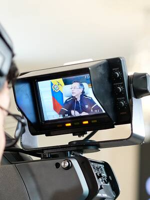 No nos crea pendejos