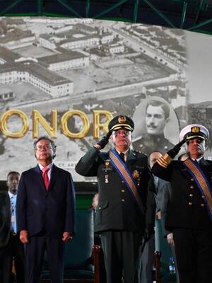 Los aviones de Petro | Columna de Néstor Rosania