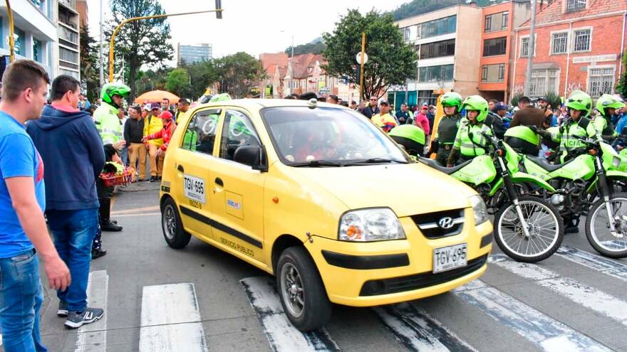 Comisión de taxistas se reúne con la Procuraduría en Bogotá