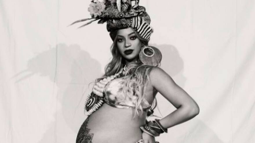 Beyonce presenta a sus gemelos vistiendo una moda española