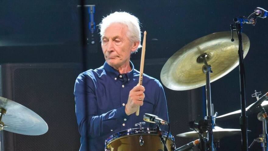 Muere Charlie Watts, icónico baterista de los Rolling Stones