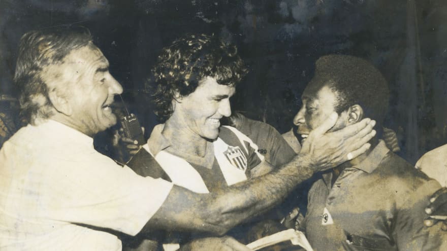 Javier Castell y la foto con Pelé que guarda como un tesoro