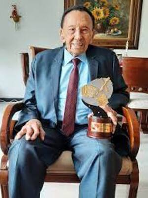 El más antiguo cantante | Los lectores escriben