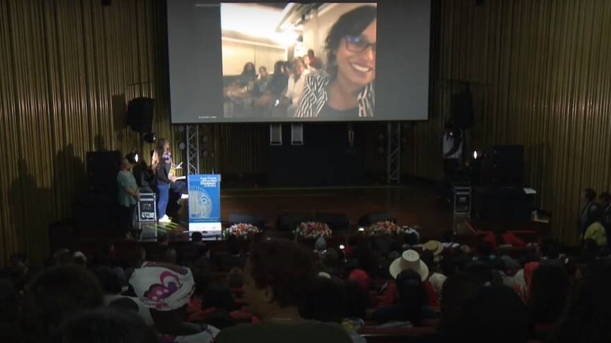 Baranoera recibe distinción a Defensora del Año