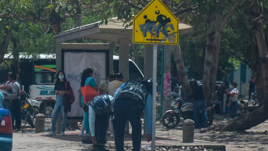 Accidente en la calle 30 deja una mujer muerta y un hombre herido